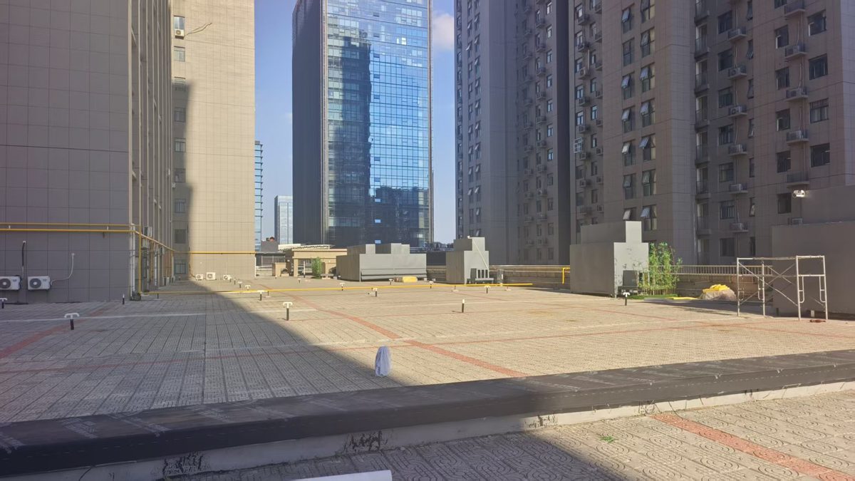 楼顶通风机组降噪现场大图